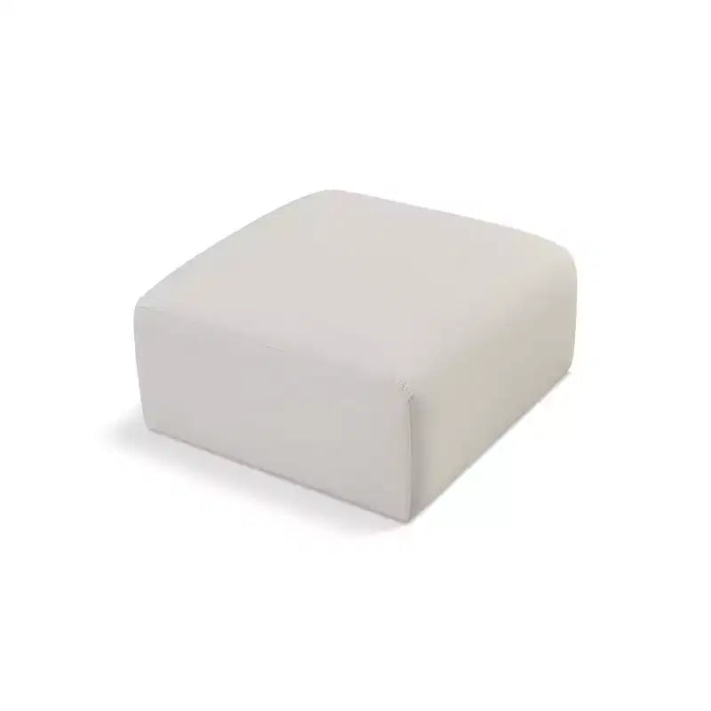 Pouf Arc in pelle vegana con trapuntatura a canale profondo e struttura in legno di eucalipto, nero
