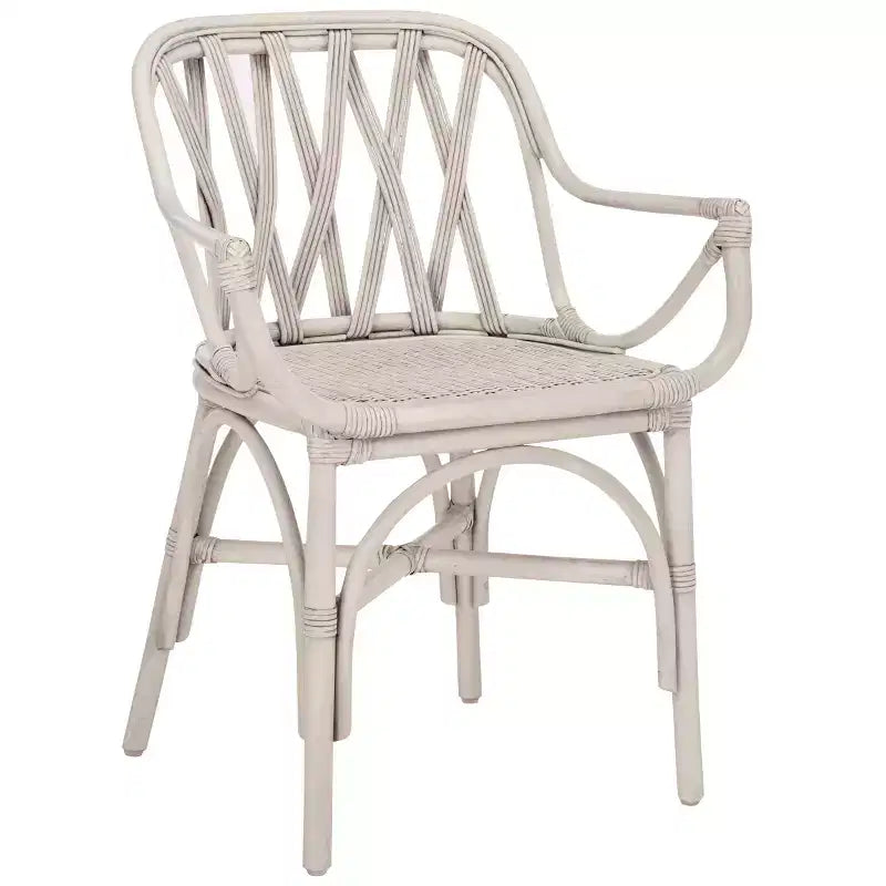 Poltrona in Rattan con Schienale Curvo e Finitura Decapata, Nessun Montaggio Richiesto