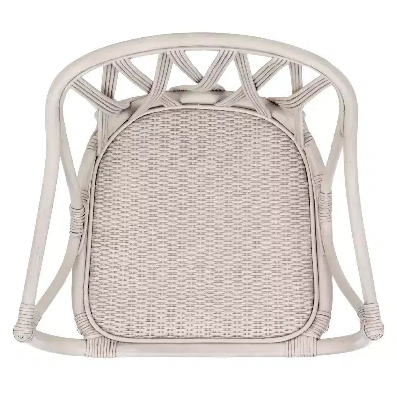 Poltrona in Rattan con Schienale Curvo e Finitura Decapata, Nessun Montaggio Richiesto